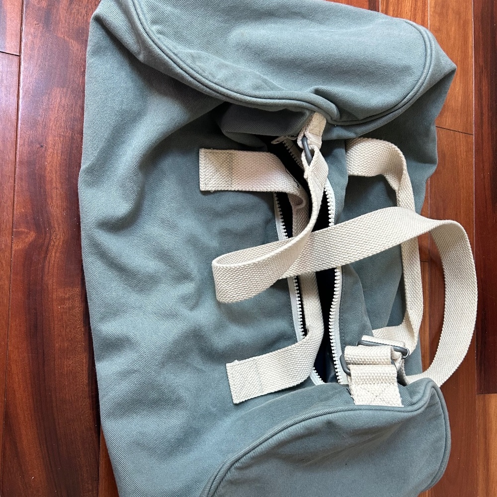 Brandy Melville weekend duffle bag